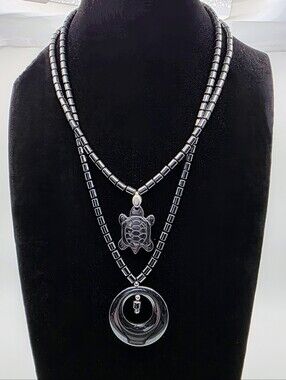Black Hematite Turtle Pendant Layered Necklace Set Magnetic Clasp EUC Boho